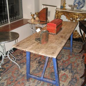 Mesa añil Mesa de pino S. XX